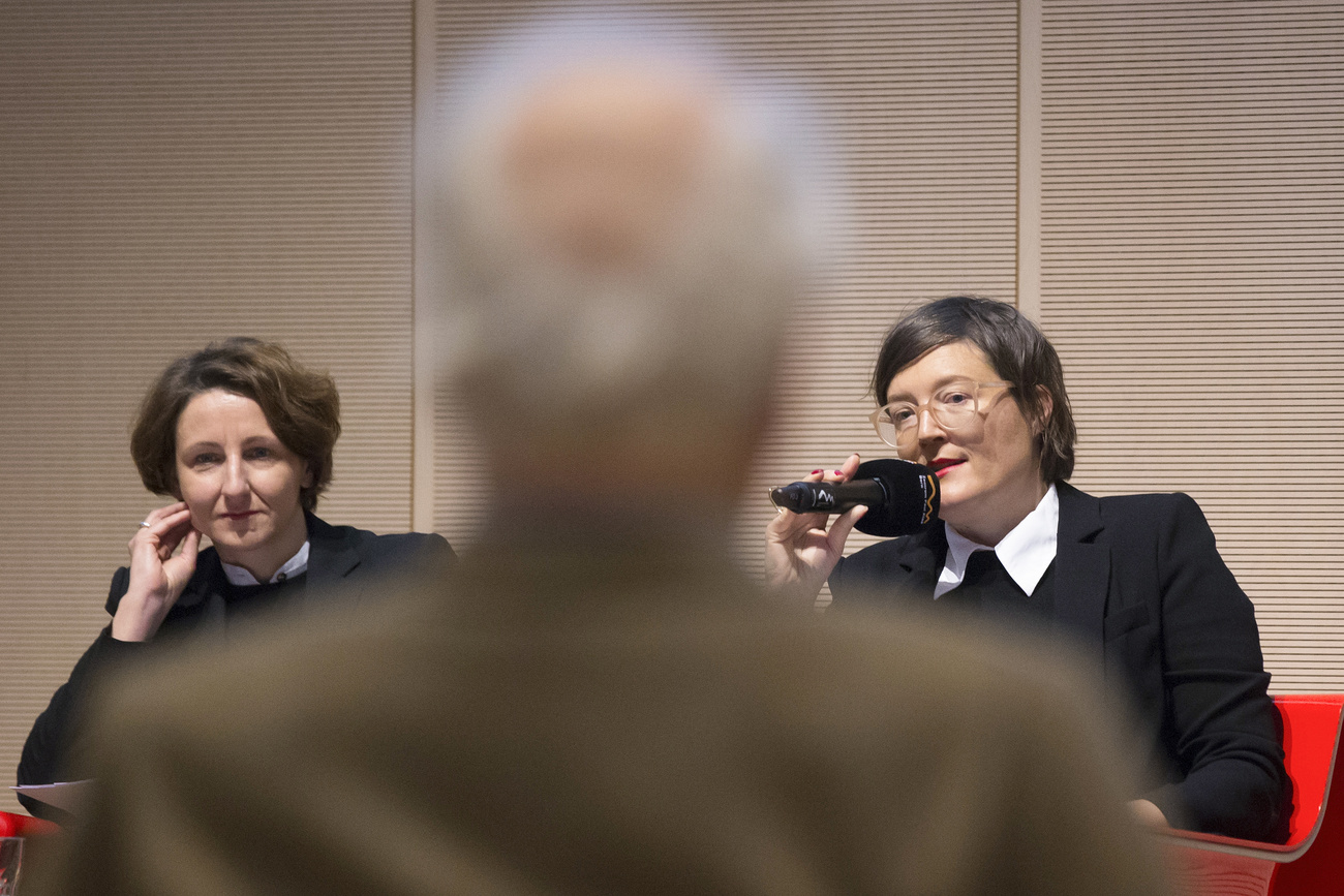 Bringing German best practices to Swiss museums: Nina Zimmer, director of the Kunstmuseum Bern (right), speaks alongside Nikola Doll during the annual media conference of the Kunstmuseum Bern, in which the Gurlitt Ciollection was the main topic. December 2017.