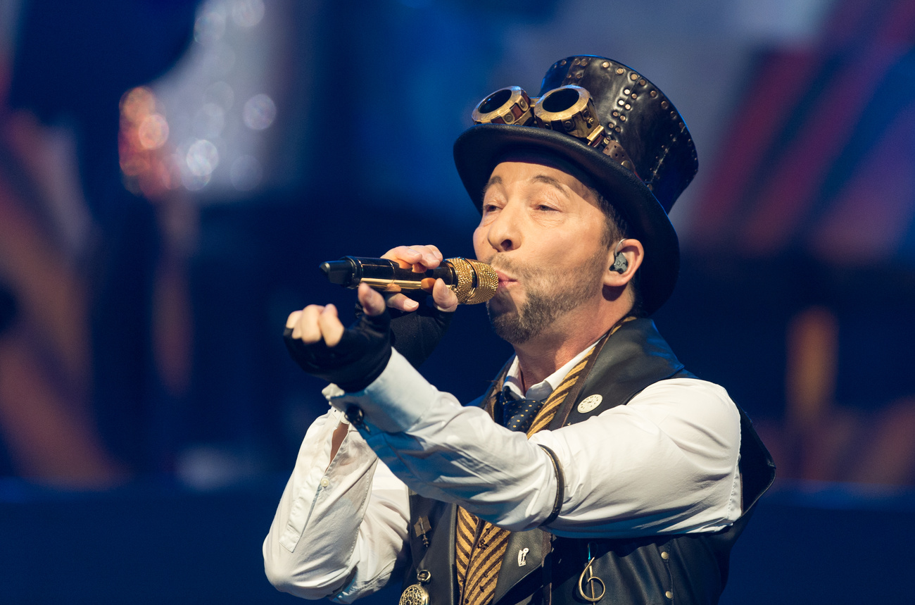 DJ BoBo