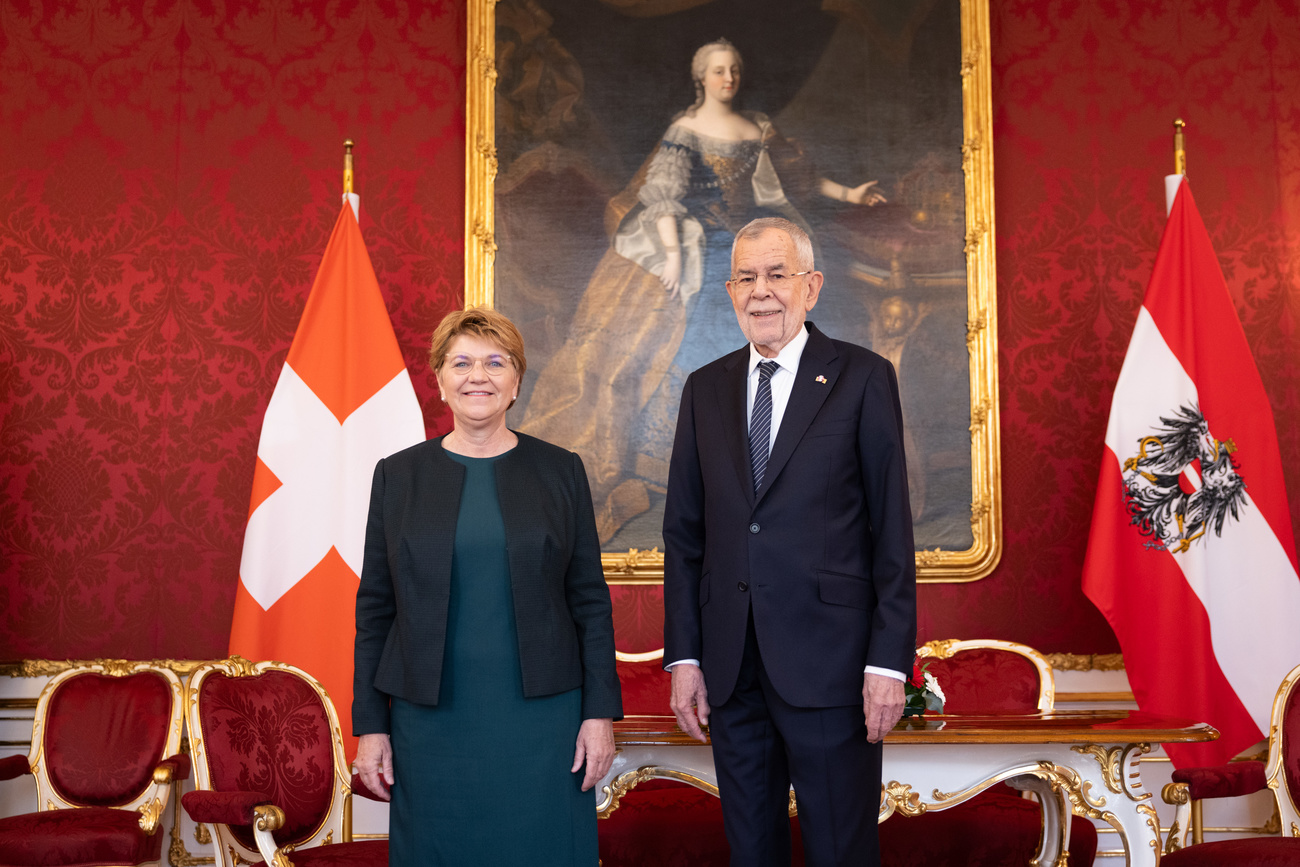 Viola Amherd con il presidente austriaco Alexander Van der Bellen.