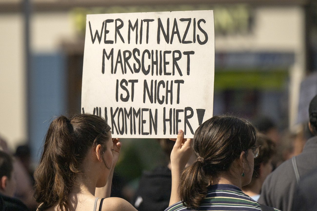 schild gegen nazis