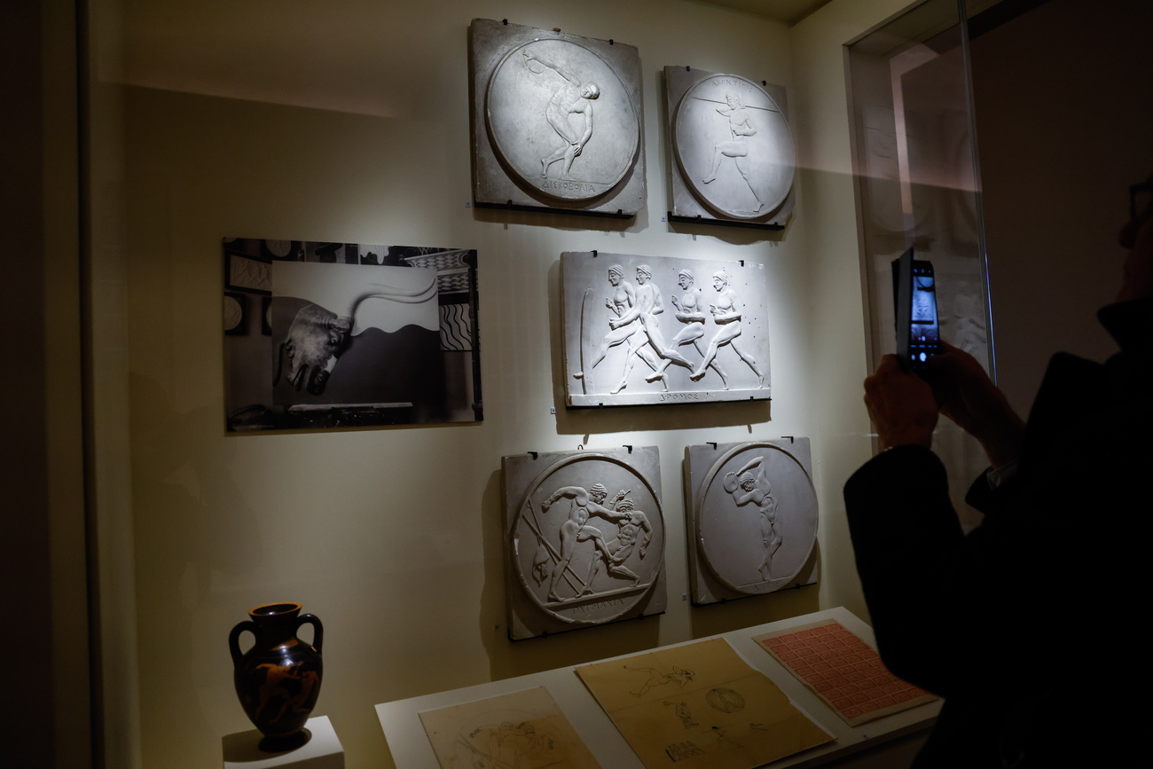At the Musée du Louvre in Paris, visitors can discover the work of Emile Gilliéron, including a series of plaques and medallions.