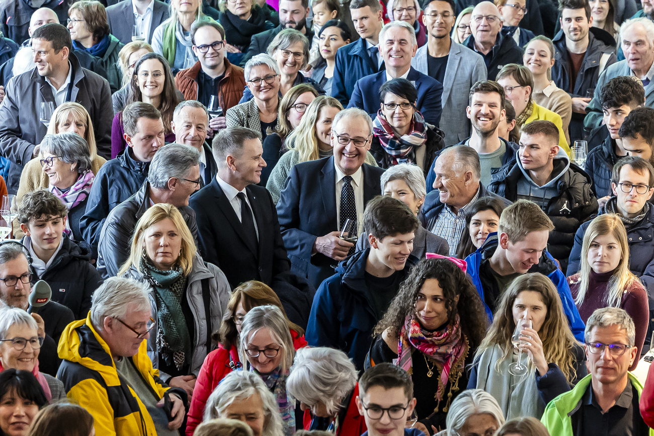 Parmelin among crowd