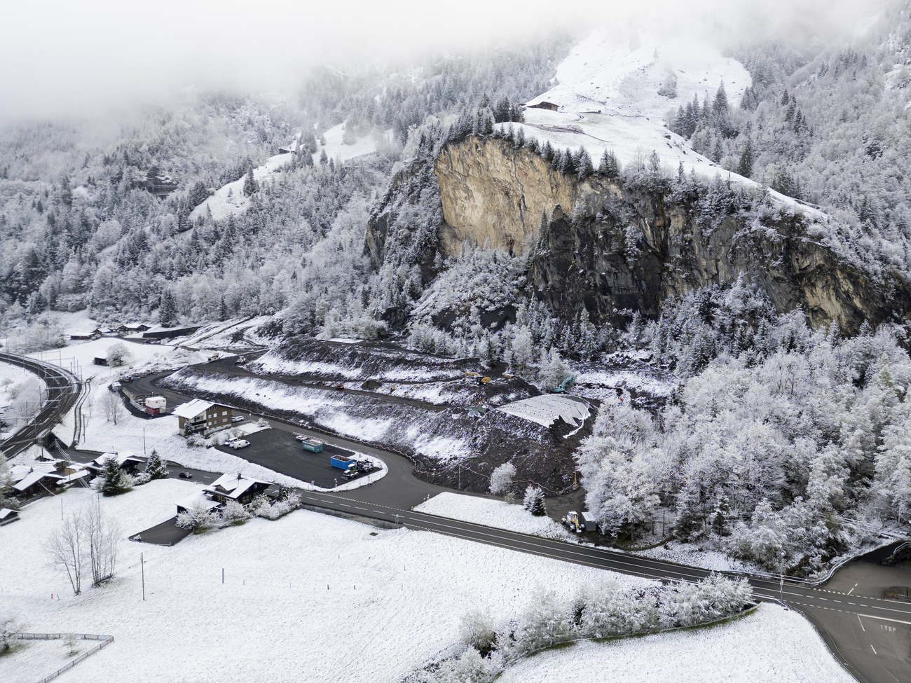 berg in mitholz, hinter dem sich das munitionsdepot befindet