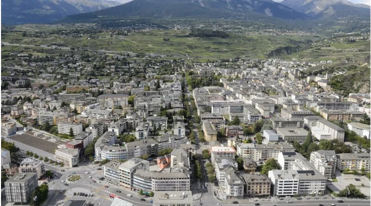 наибольший прирост населения в 2023 году был зафиксирован в кантонах Вале (+2,4 процента), Шаффхаузен и Ааргау (по +2,2 процента).