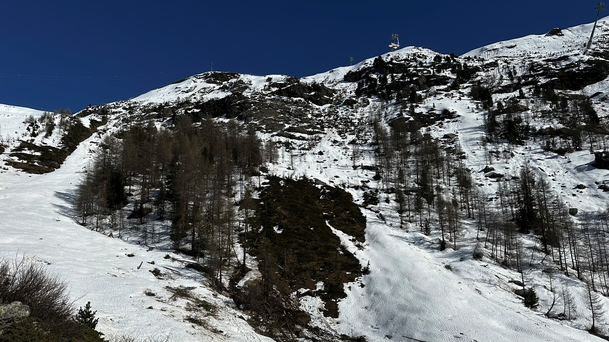 The body was discovered by a member of the Valais police who was hiking in the Riffelberg ski area on May 10.