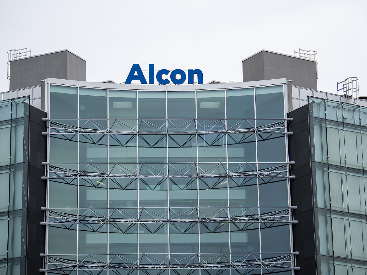 Alcon continua la sua crescita anche in avvio di 2024 - SWI swissinfo.ch