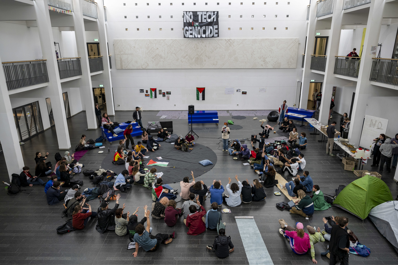 Protesta all'EPFL.