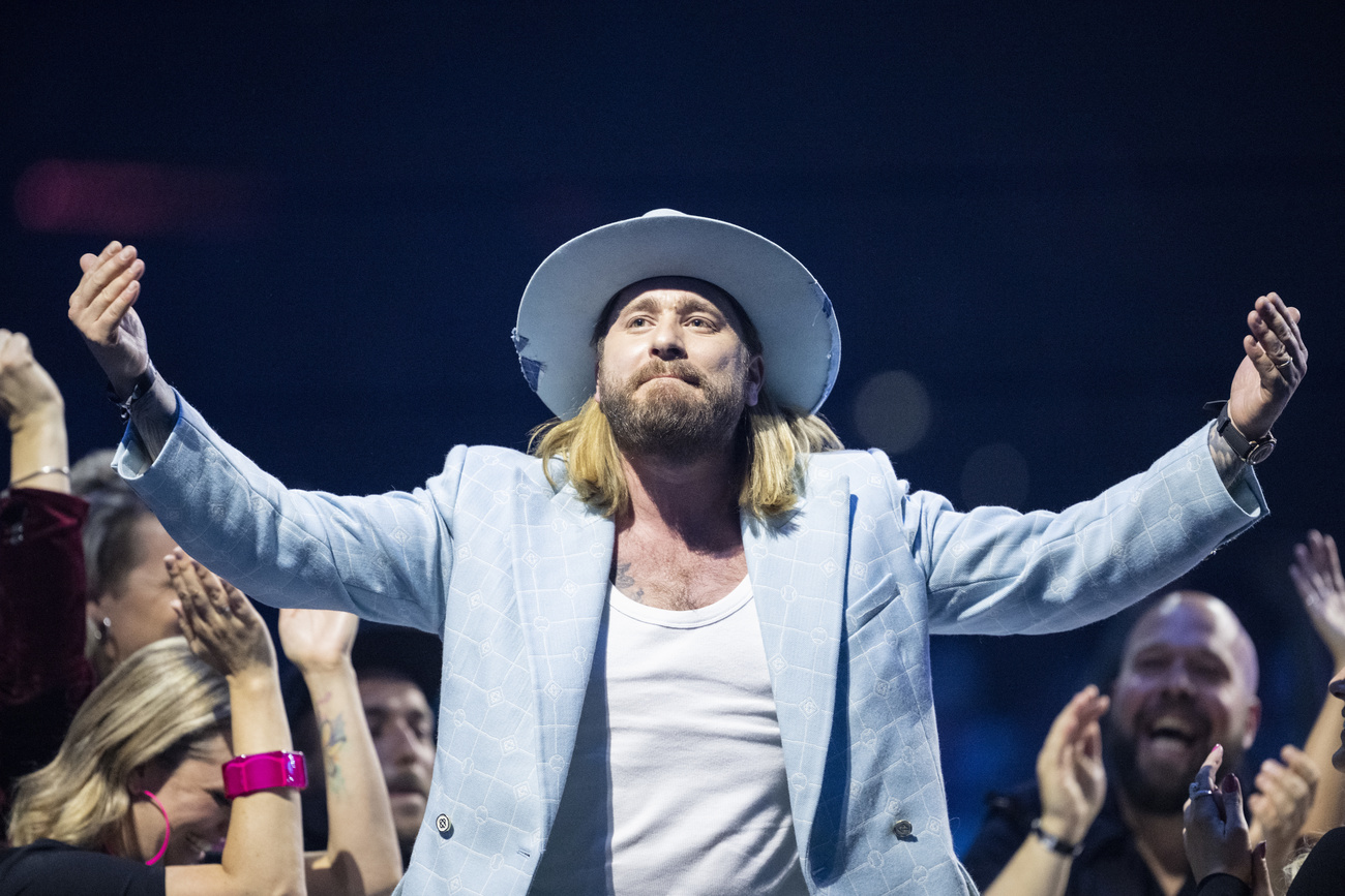 Joya Marleen and Baschi named best solo acts at Swiss Music Awards ...