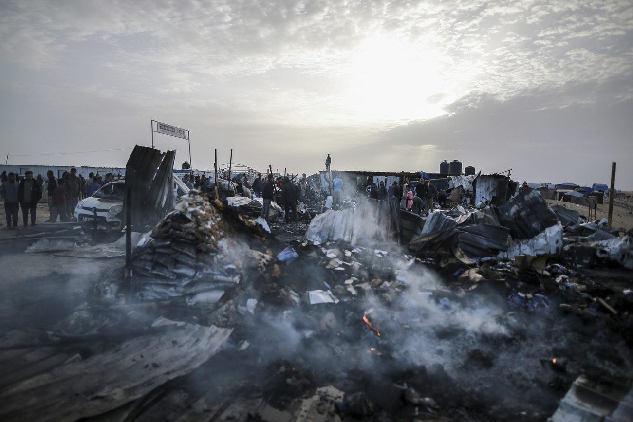il campo profughi di rafah distrutto