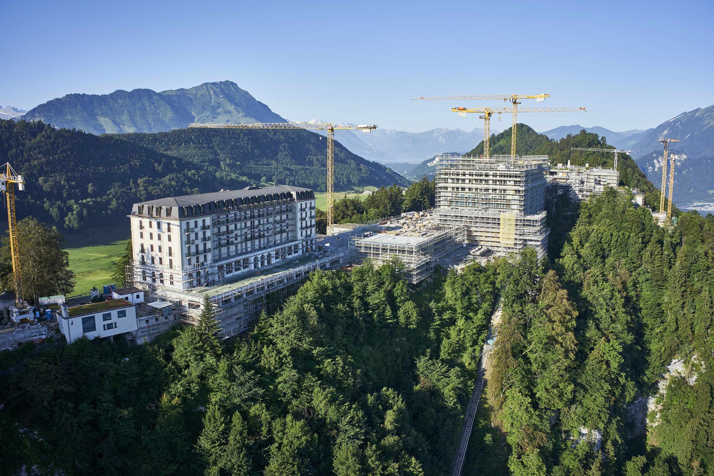 Early morning on the Bürgenstock. A photo from 2013 shows the start of the extensive renovation work.