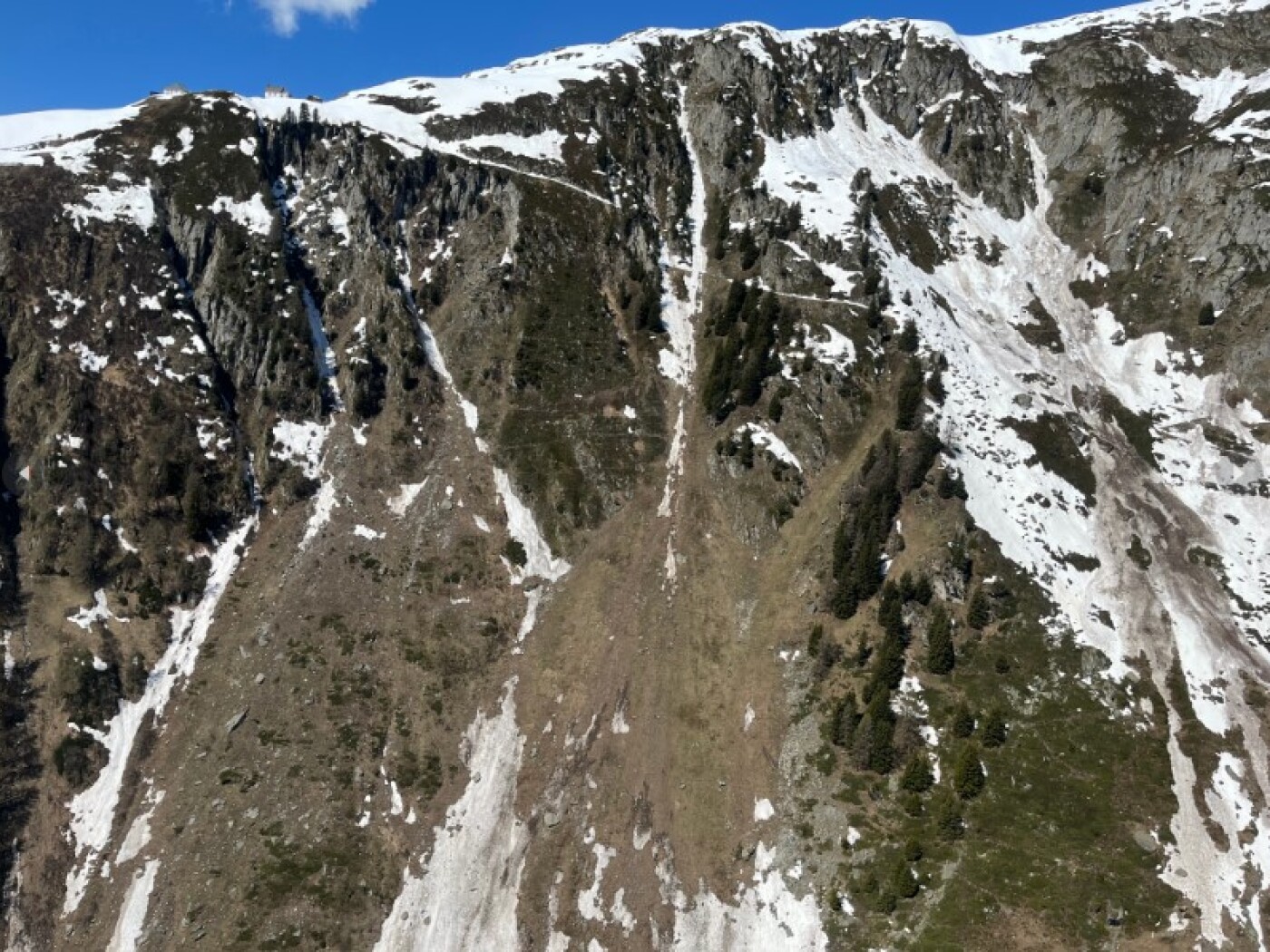 VS: scialpinista precipita in un canalone e muore - SWI swissinfo.ch
