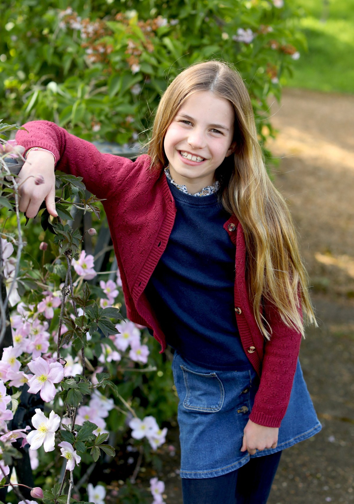Prince William and Kate release photo of daughter Charlotte ...