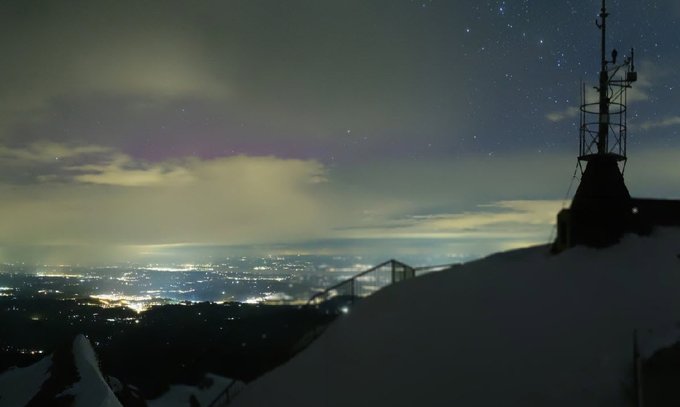 Die Nordlichter erhellen den Schweizer Nachthimmel
