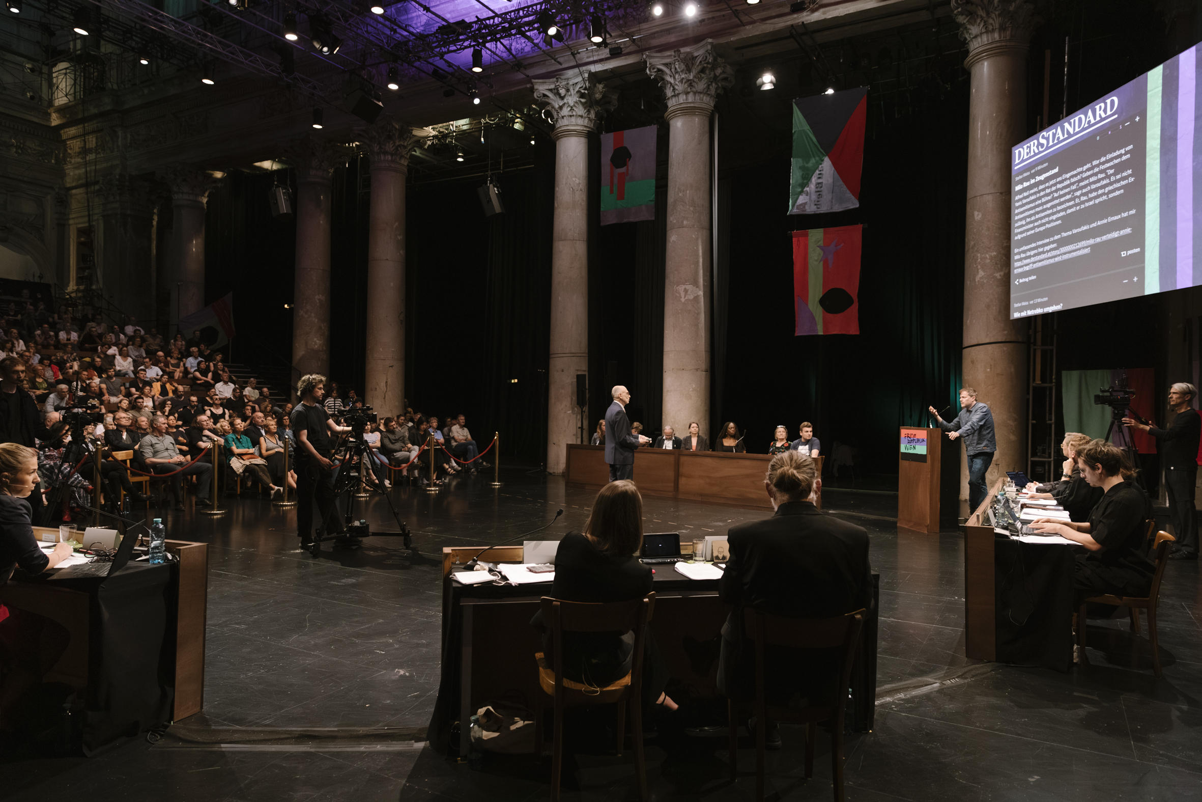 Grande salão de um teatro