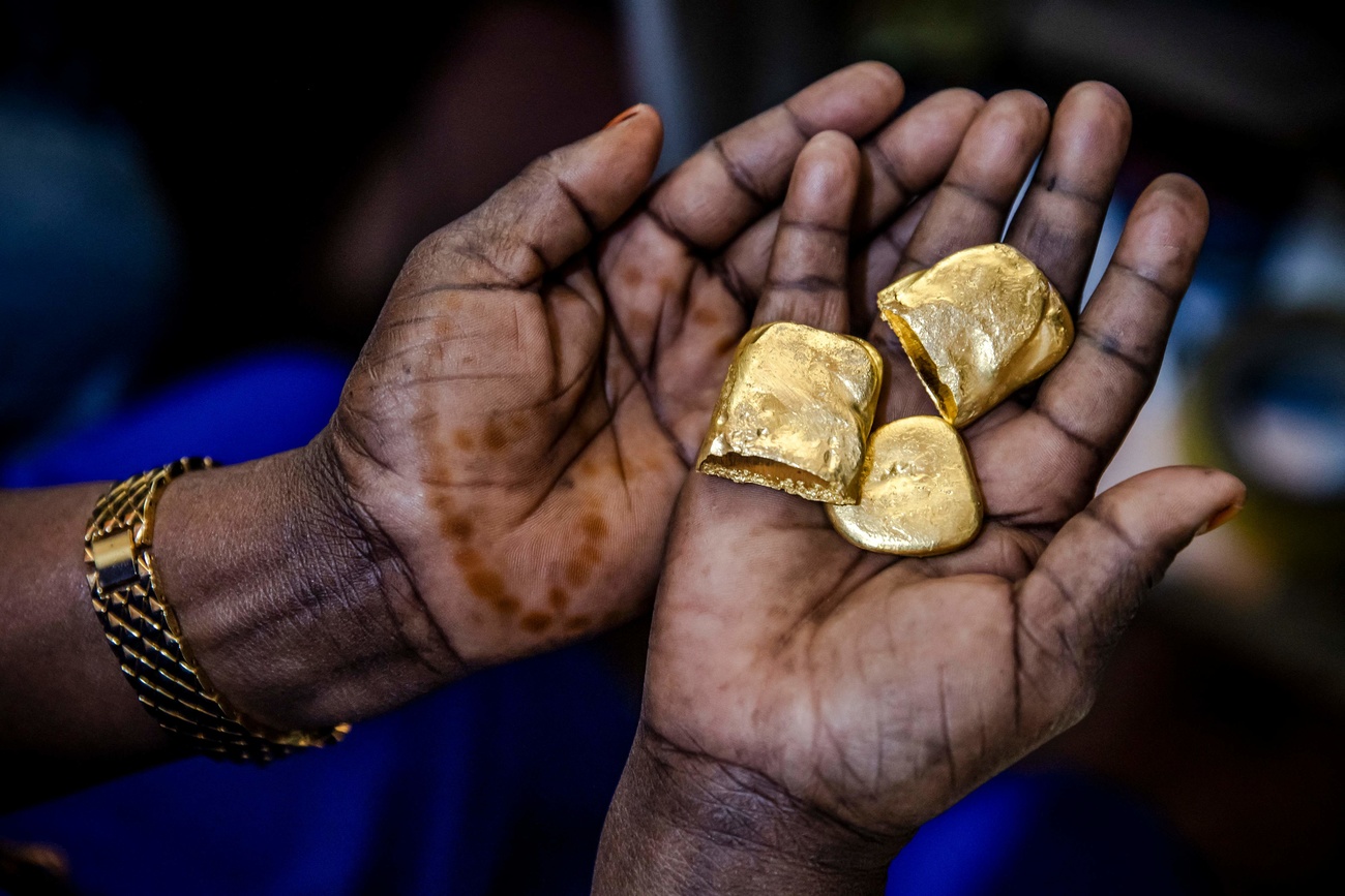 Hand Gold