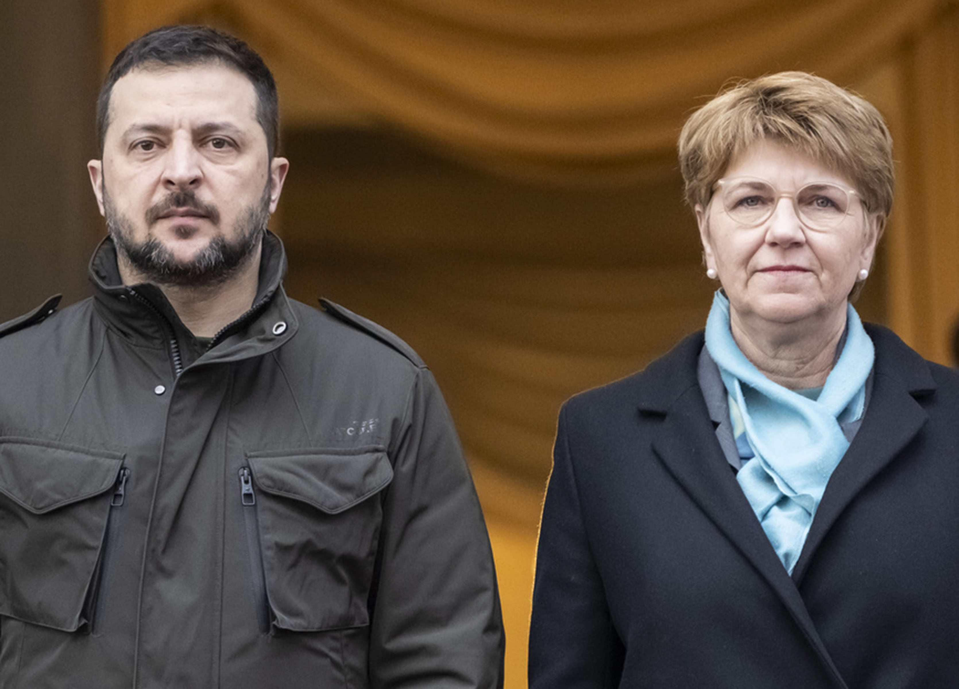 Федеральный президент Швейцарии Виола Амхерд (справа) и Владимир Зеленский, президент Украины, понедельник, 15 января 2024 года, г. Керзац в окрестностях Берна, Швейцария.