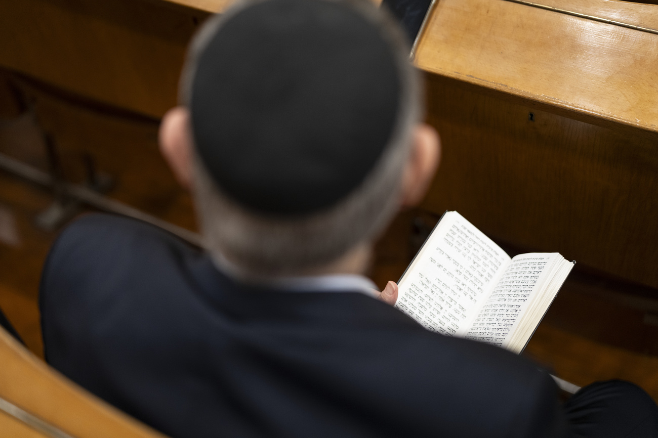 ebreo in sinagoga