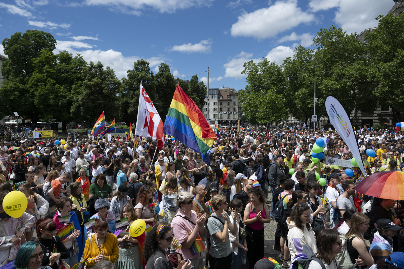 Partecipanti al Pride di Zurigo.