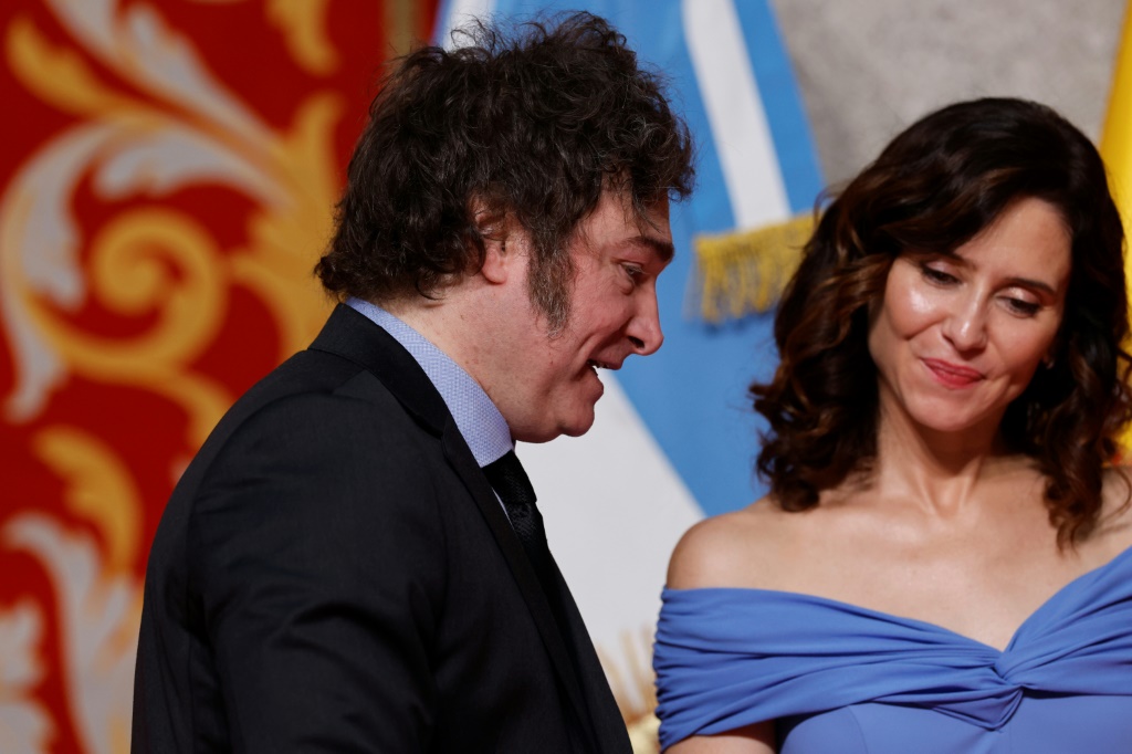 Milei critica al socialismo y a Sánchez en una visita que irrita al ...