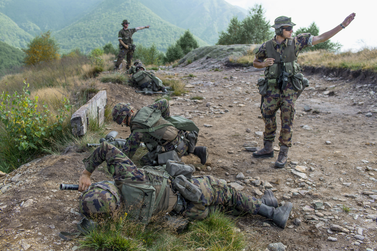 Grenadiere mit Panzerfaust während einer Übung.