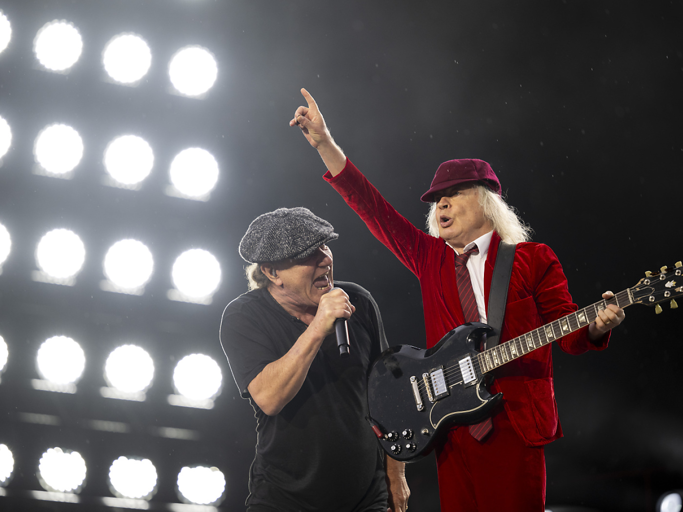 Stickers muraux - Film autocollant - L'avion de chasse F-16 Stickers muraux - Film autocollant - L'avion de chasse F-16