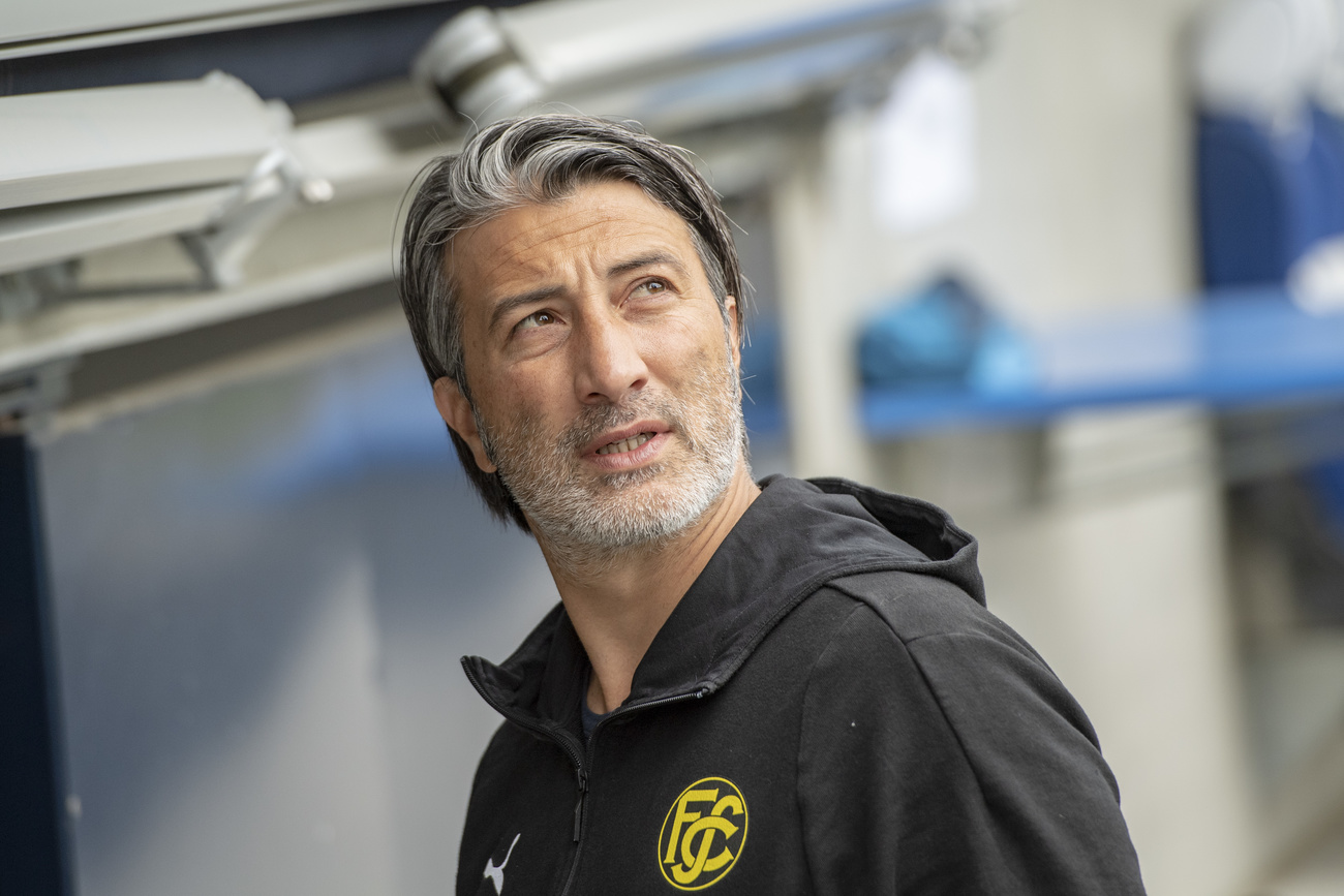 مراد ياكين، لاعب سابق، ومدرّب كرة قدم سويسري من أصول تركية.