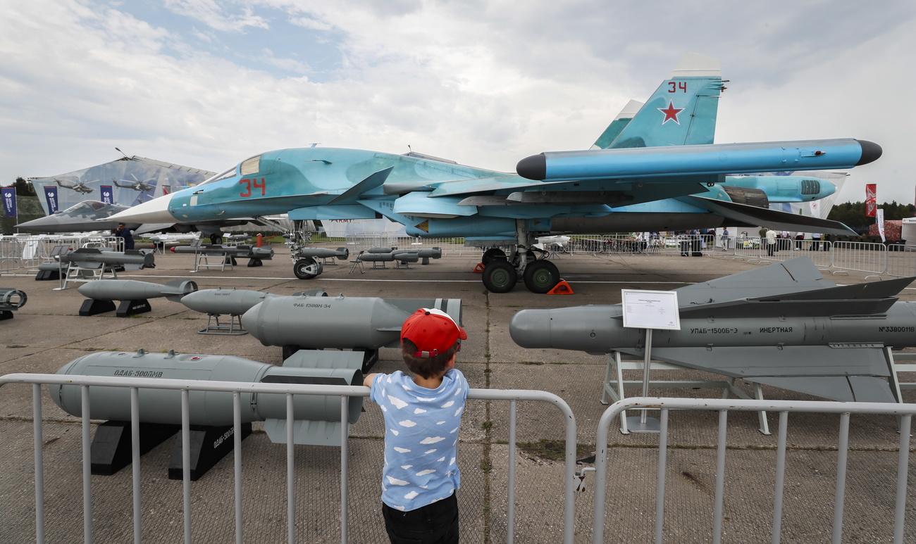 Caccia bombardiere SU 34 in mostra a Mosca.
