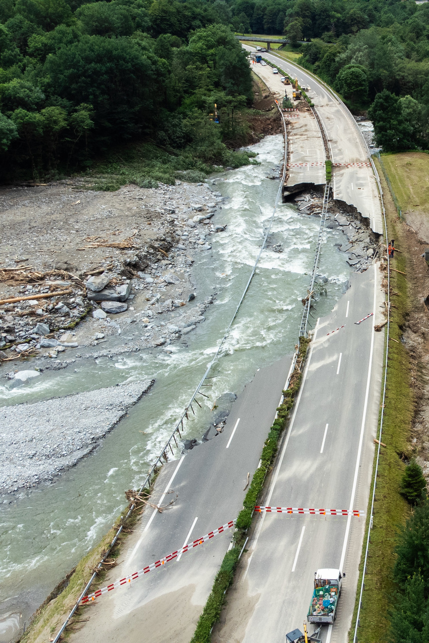 Autostrada A13 crollata in Mesolcina (Grigioni)
