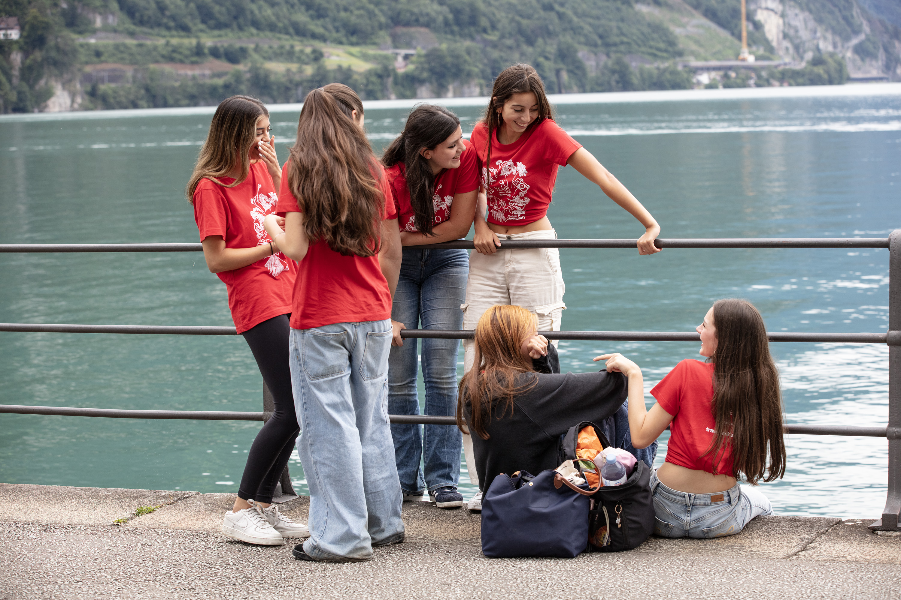 The participants of the OSA youth camp visit the Swiss Abroad Square in Brunnen at the end of their two-week camp.