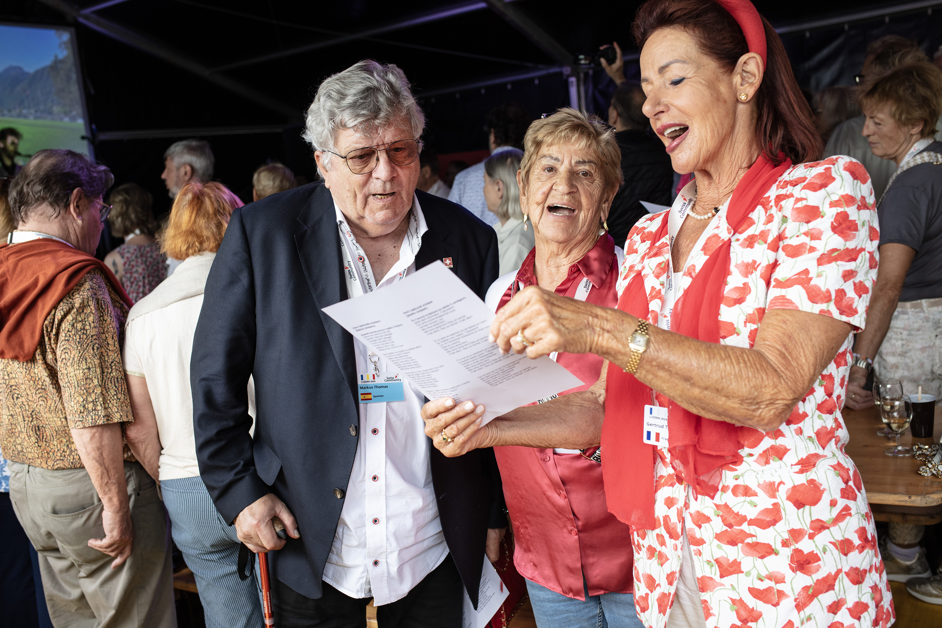 The words of welcome from the mayor of canton Schwyz, Michael Stähli, and the mayor of Ingenbohl, Norbert Mettler, are followed by the joint singing of the Swiss Pslam.