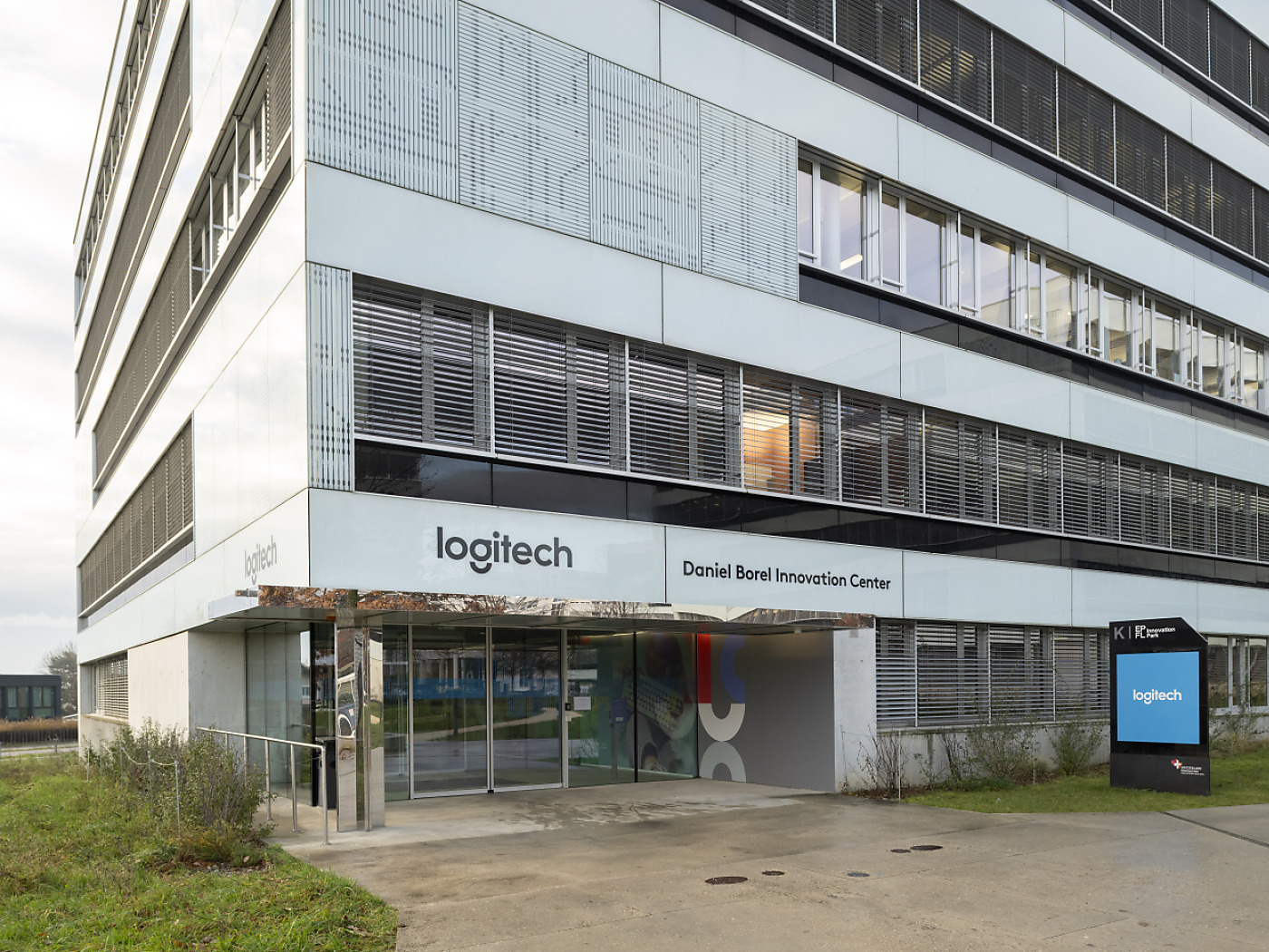 Logitech étoffe ses ventes trimestrielles et relève ses prévisions ...