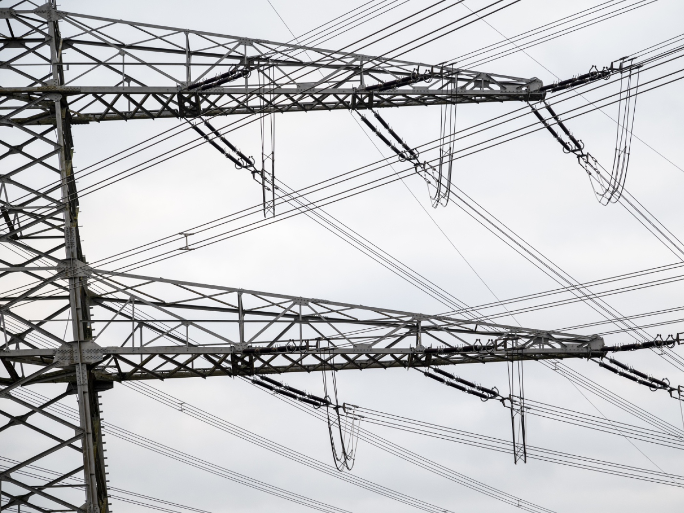Electricity prices to fall in Switzerland next year