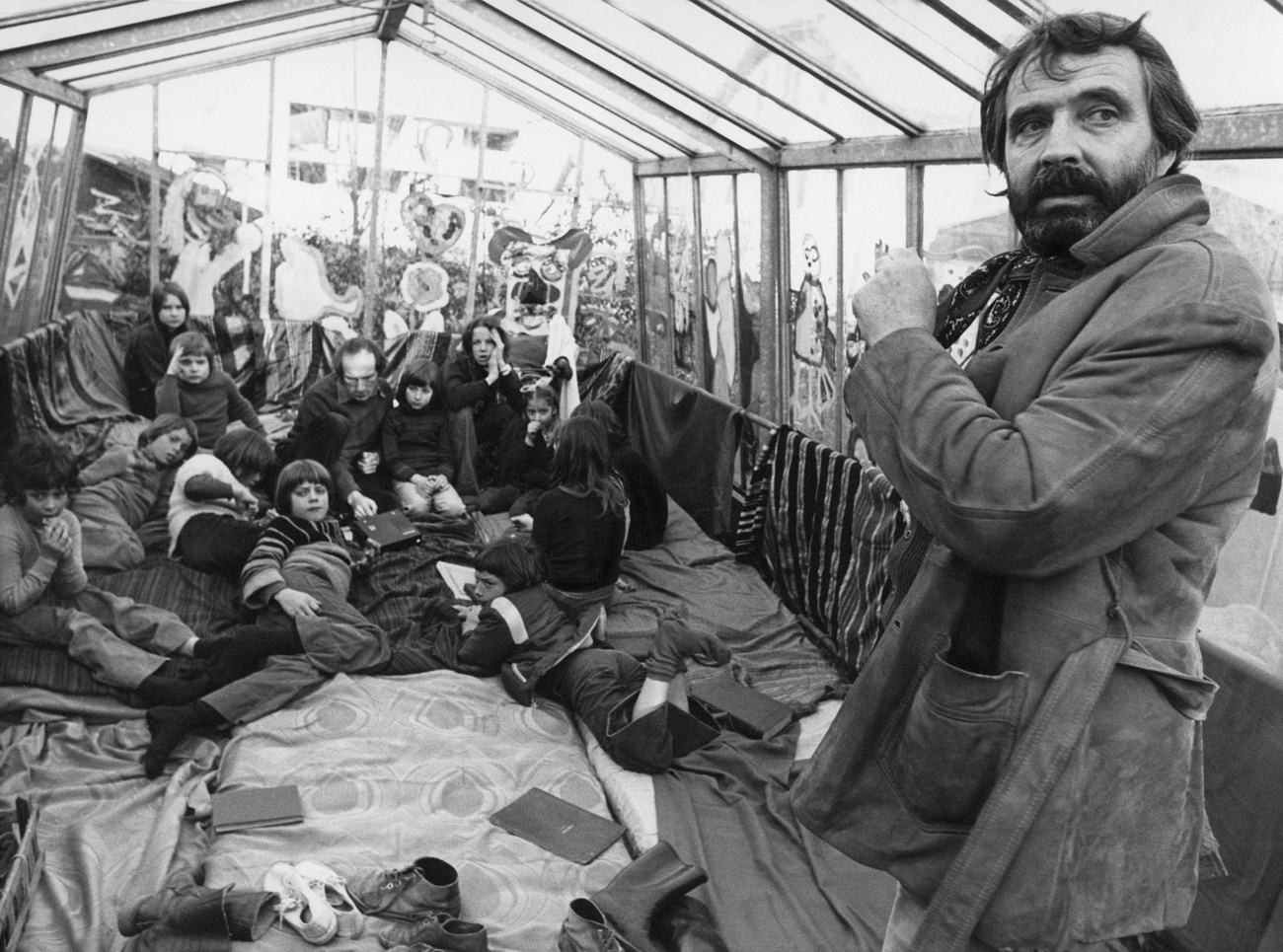 Alain Tanner und eine Schulklasse