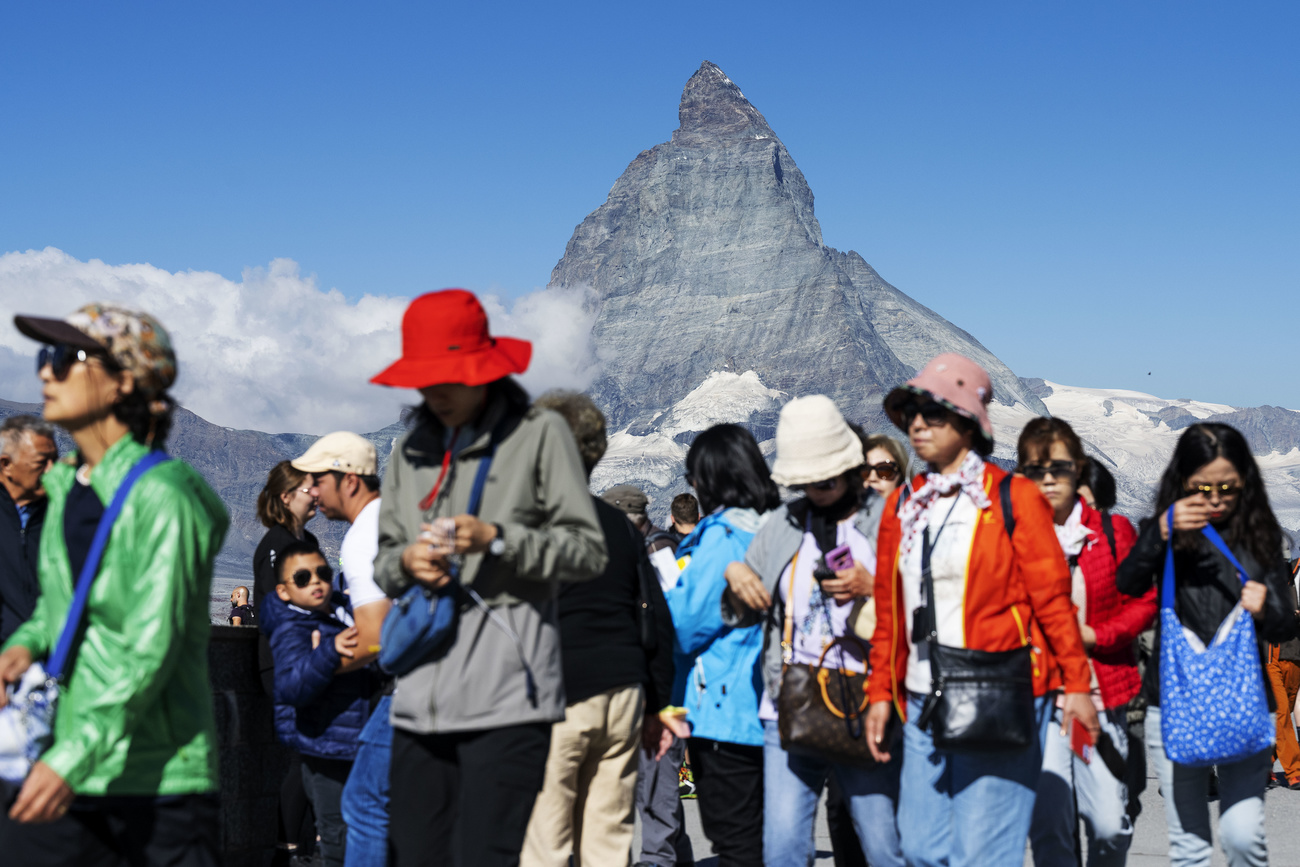 materhorn mit touristen
