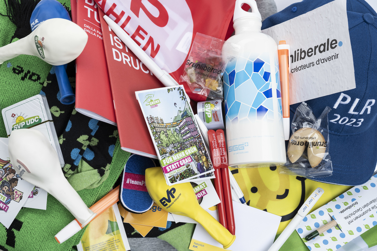 Partei Giveaways anlaesslich der Eidgenoessischen Parlamentswahlen 2023, fotografiert am Dienstag, 12. September 2023 in Bern.