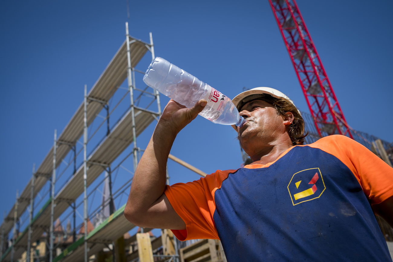 Un ouvrier sous la chaleur