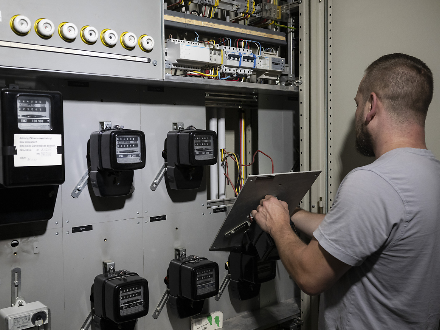 Switzerland to reduce gas consumption again this winter