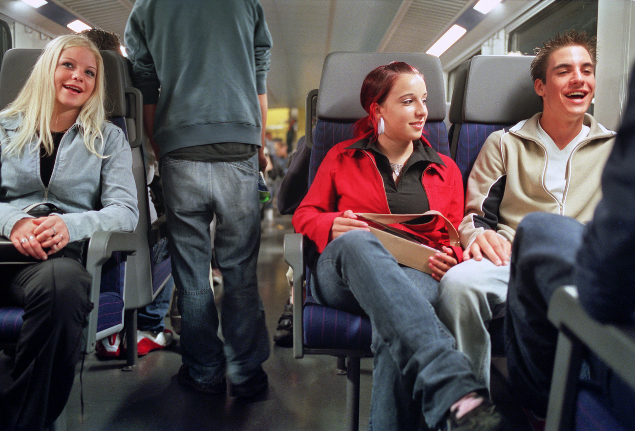 giovani in treno