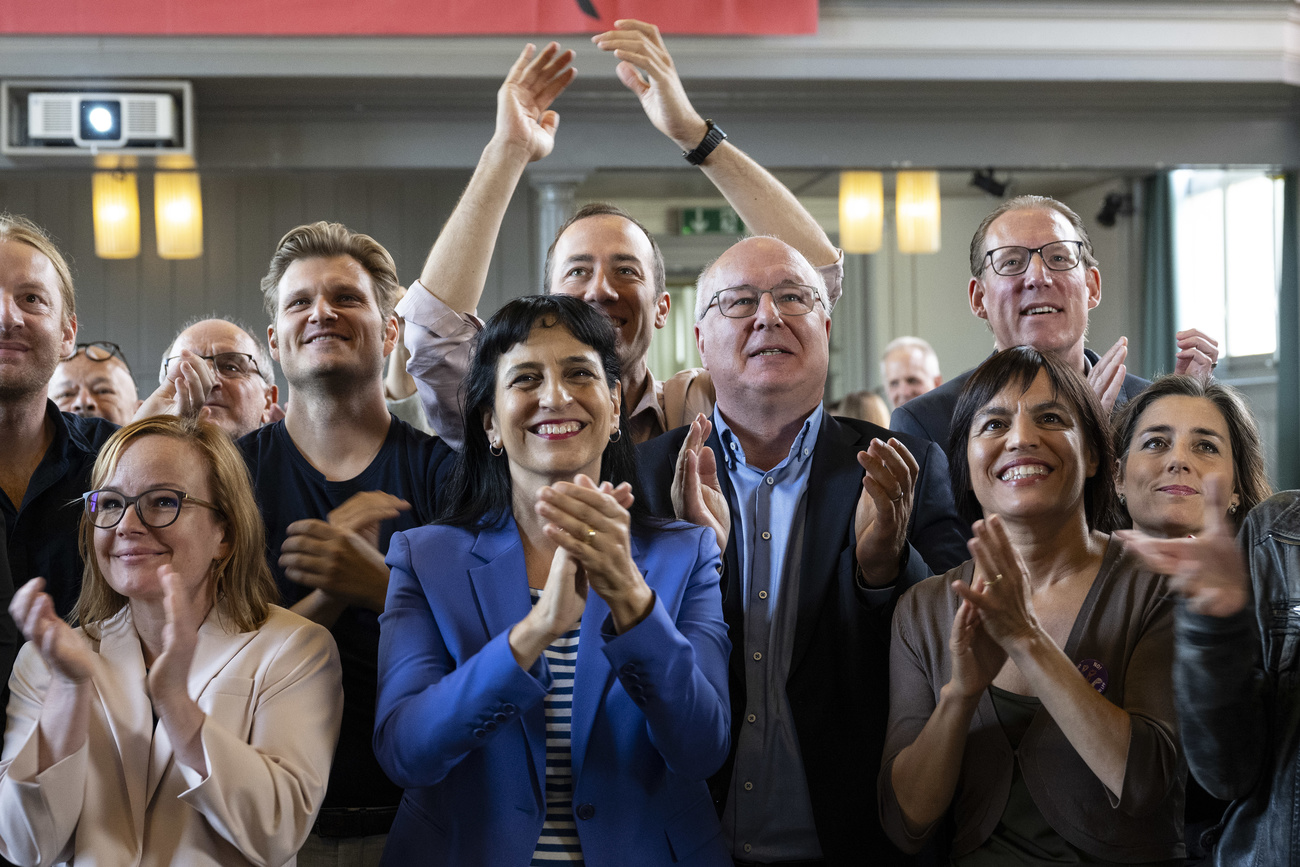 happy group
