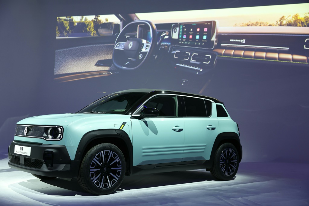 Renault presenta una versión eléctrica de su mítico modelo R4 - SWI ...