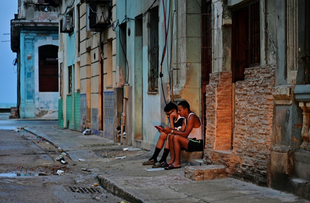 La fragilidad energética y la crisis económica agobian a Cuba - SWI swissinfo.ch