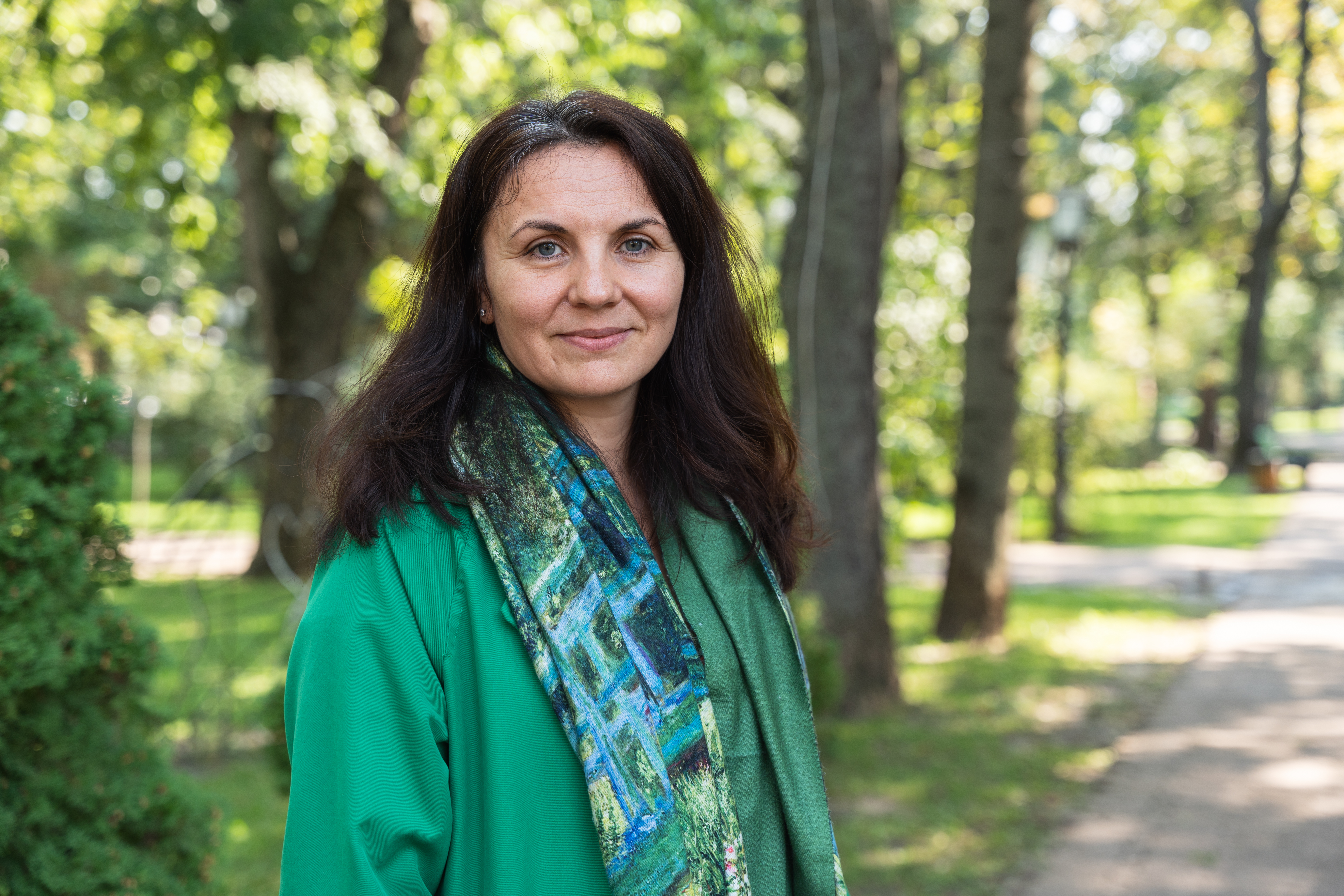 多里娜·羅斯卡(Dorina Rosca)是一位社會科學家,也是巴黎歐洲發展研究所所長。她生活在法國和摩爾多瓦之間。
