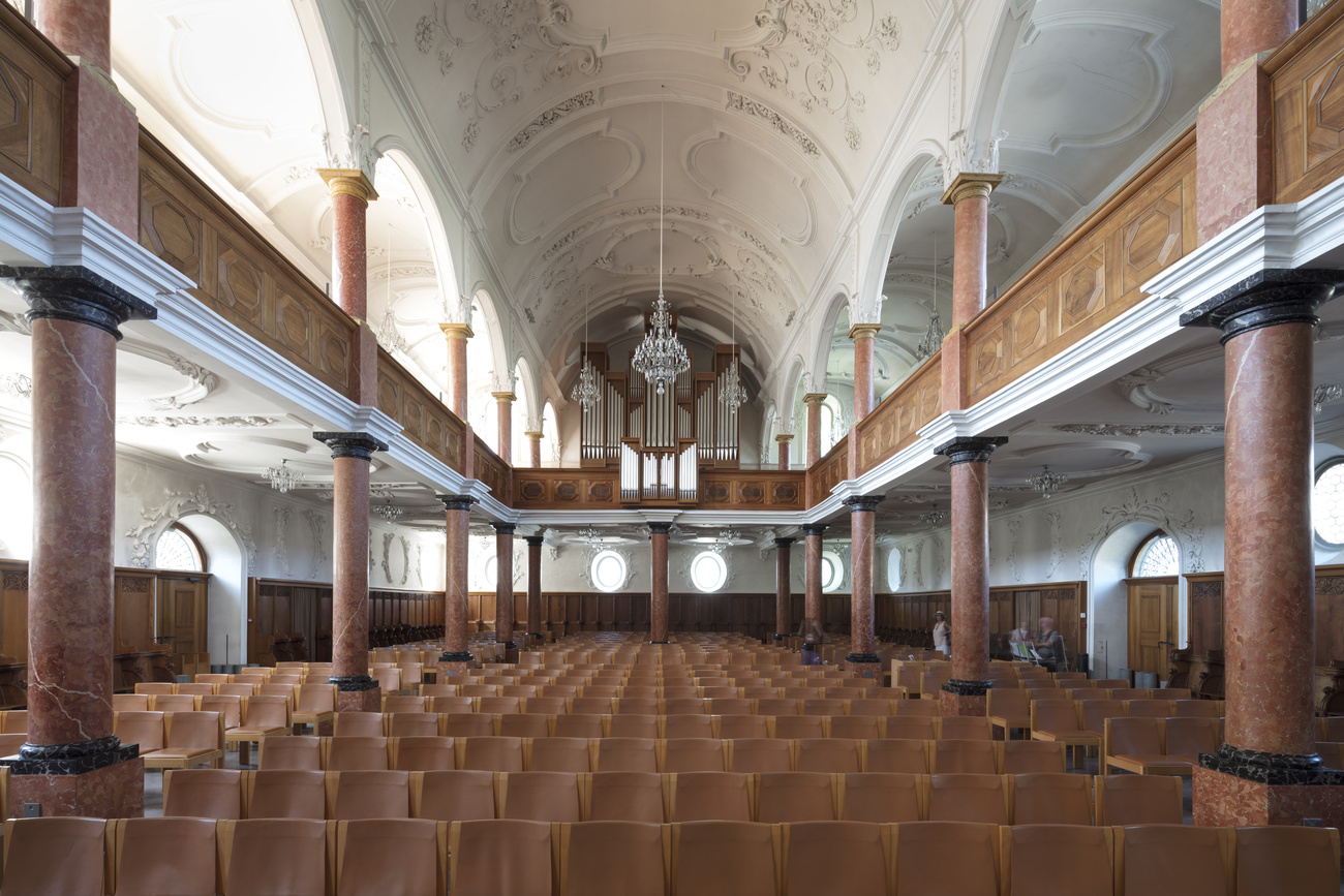 interno chiesa