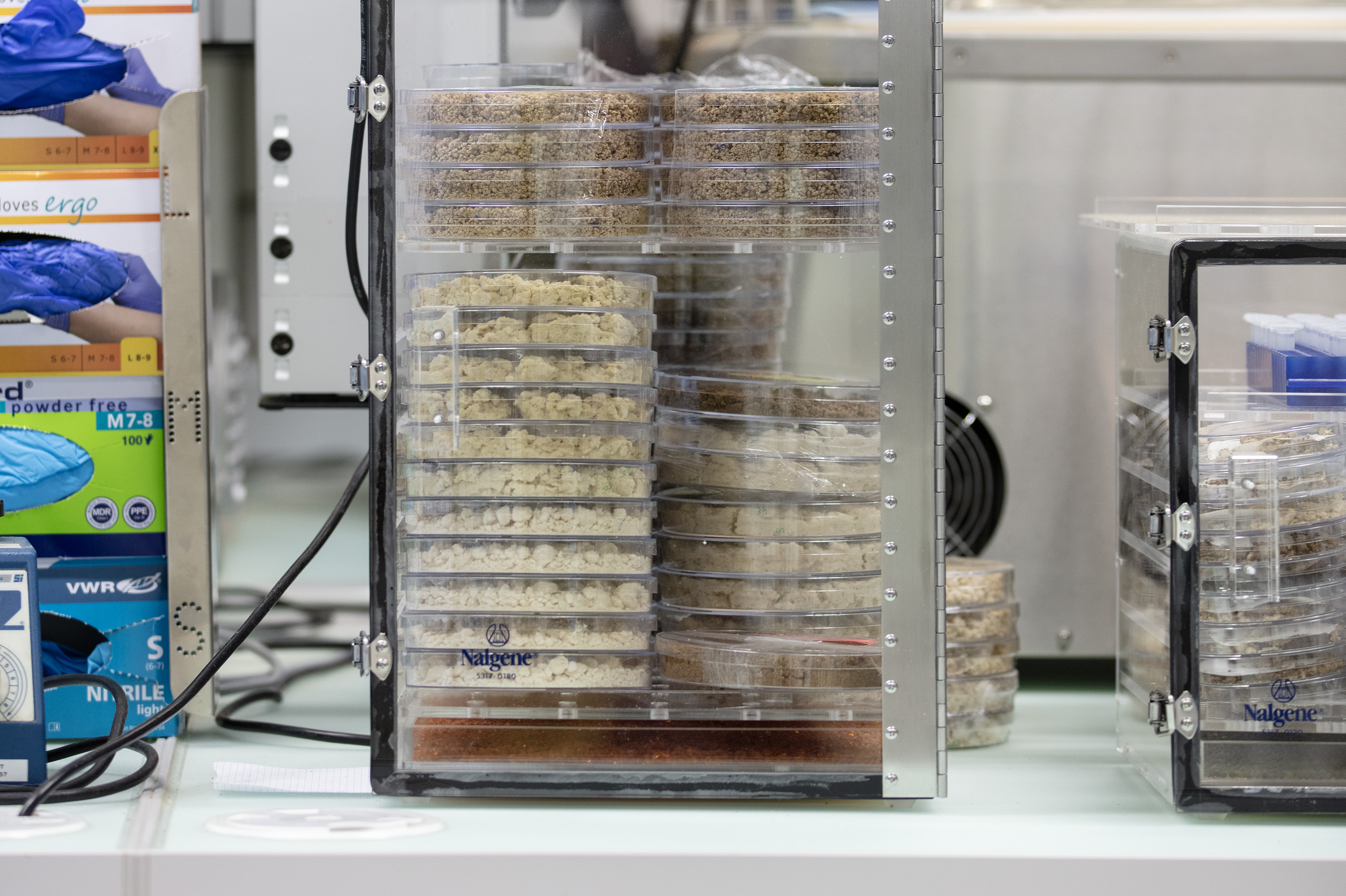 Máquinas em um laboratório