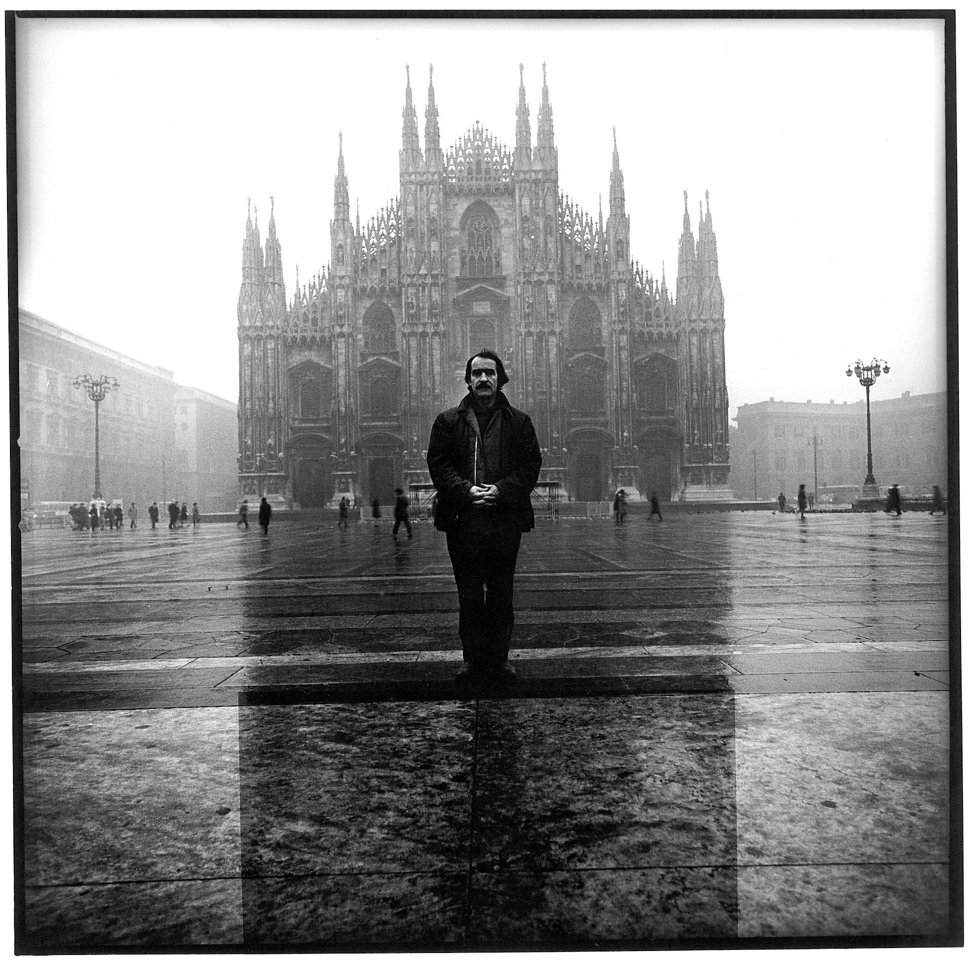 Tinguely in front of the Duomo, Milan's cathedral, November 1971.