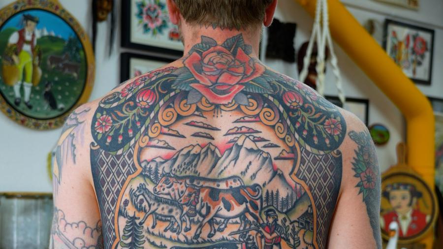 El tatuaje de una «poya».