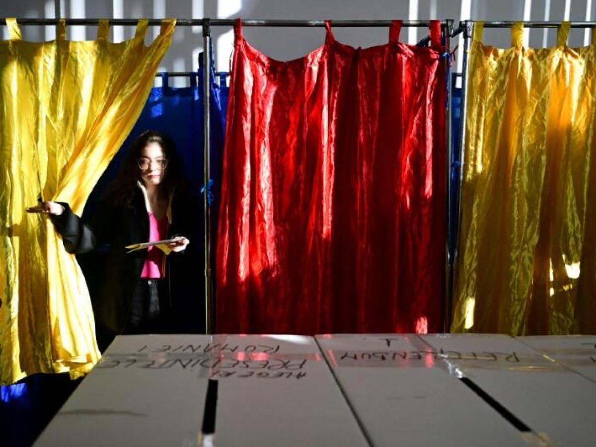 罗马尼亚总统大选首轮结果无效美国吁各方循和平程序- SWI swissinfo.ch