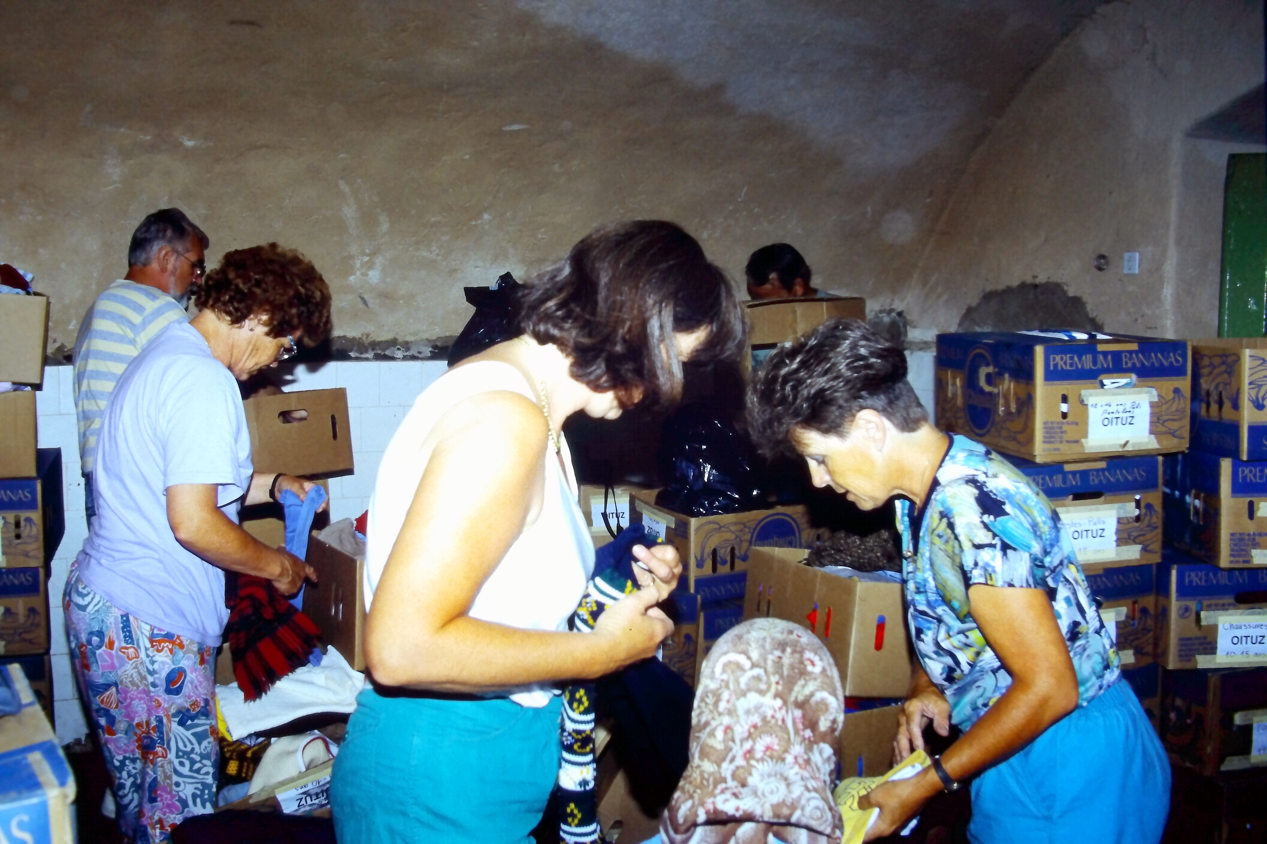 Distribution d'aide de l'association OVR Yvonand-Oituz