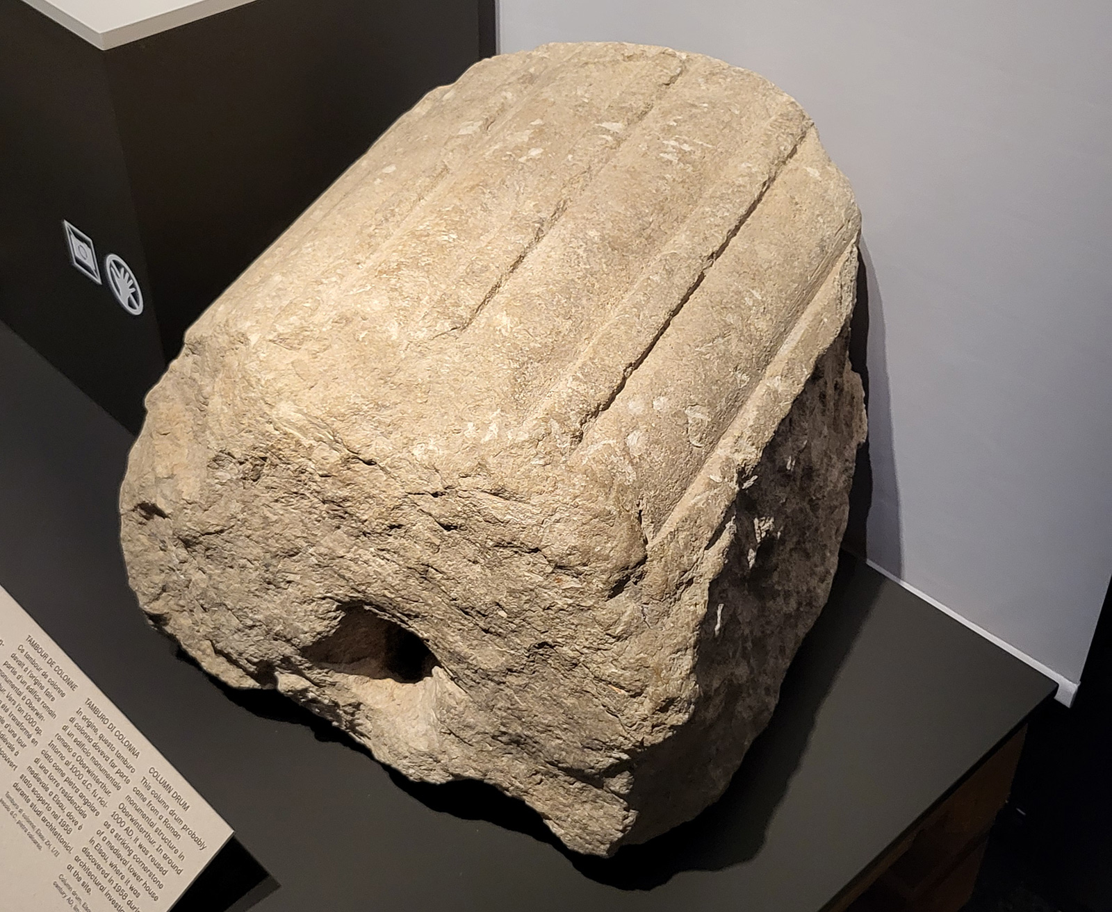 Frammento di colonna romana.