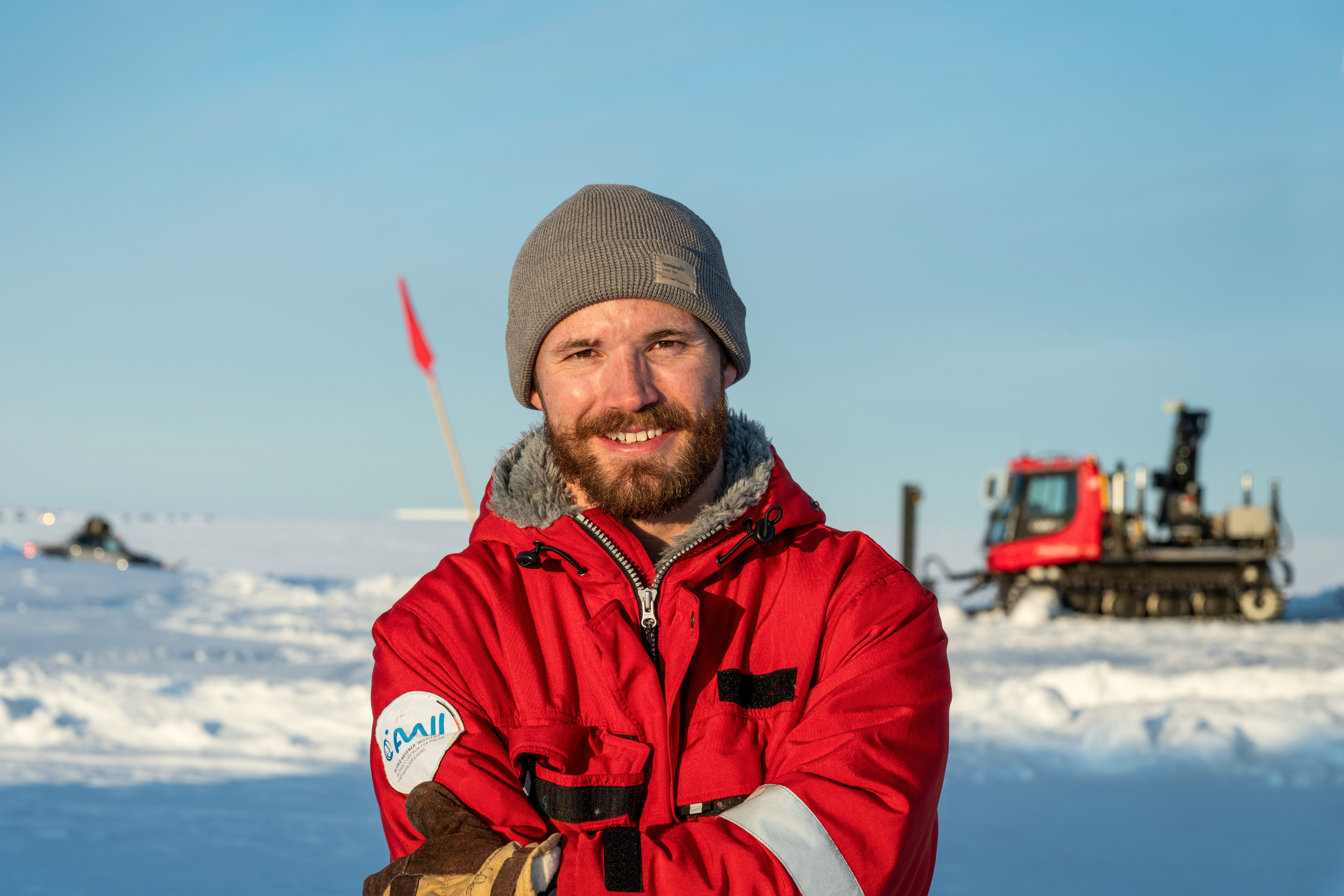 Инженер по эксплуатации технического оборудования Томас Шенк отвечает за то, чтобы зимовка на полярной станции «Ноймайер III» прошла успешно.
